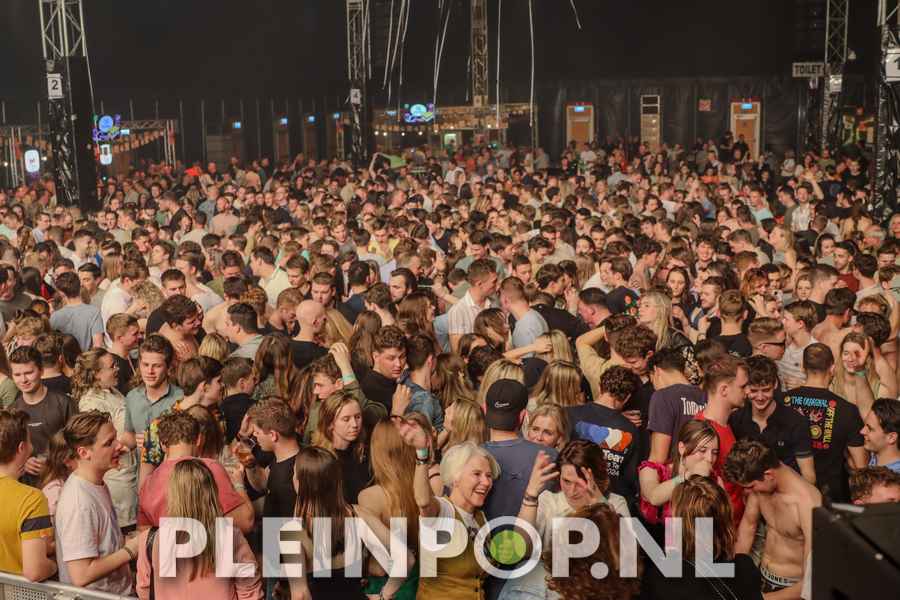 Publiek    Bezoekers (205)